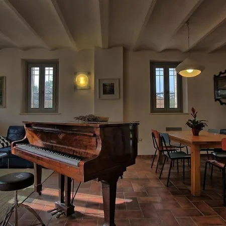 Haus Der Musik 270m Veranda, Garten Und Pool Holiday home *
